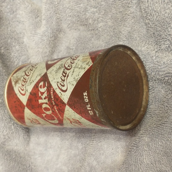 Coke can. 60's and vanilla coke can. - Picture 6 of 12